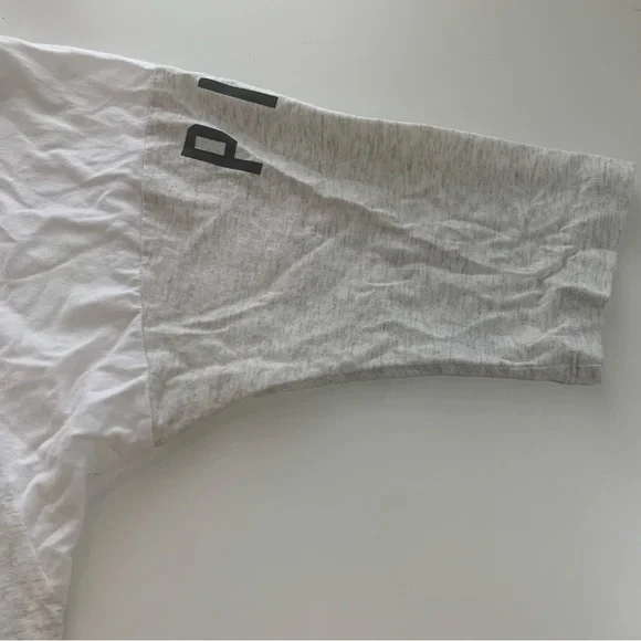 Victoria's Secret PINK Light Gray Tee - Picture 4 of 4